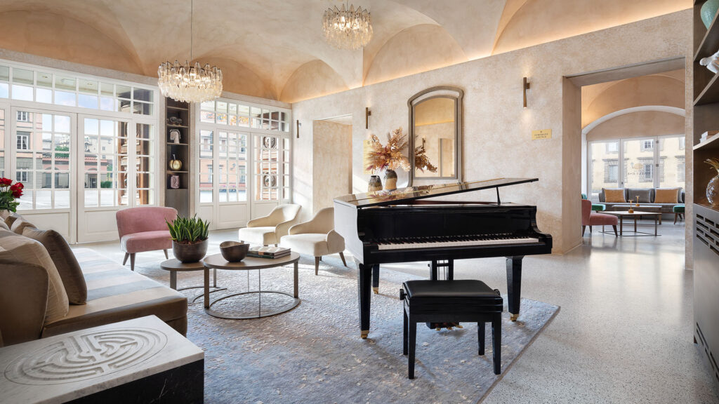 Symphony Lounge at Grand Universe Lucca, Autograph Collection
